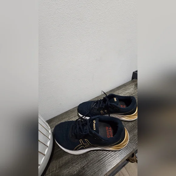 Asics Women's Gel Excite 8 Running Shoe Navy and Gold Size 10 - Picture 4 of 7